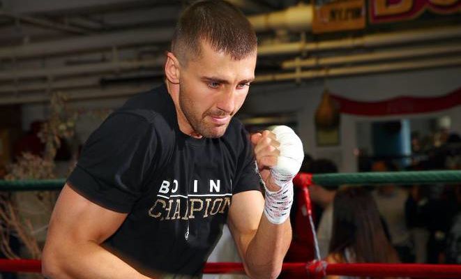 Небитый украинский боксер получил санкцию на чемпионский бой по версии WBC