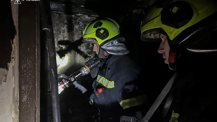 В Киеве во время пожара в пятиэтажке погибли два человека