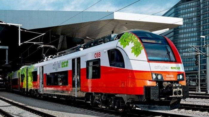 В Австрии прошел испытания первый гибридный поезд