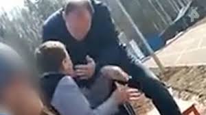 В Подмосковье депутат ударил школьника по лицу (видео)