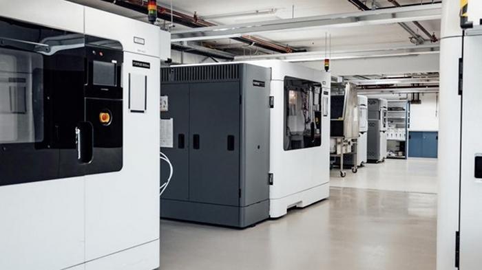 Mercedes-Benz предоставит 3D-принтеры для печати медоборудования