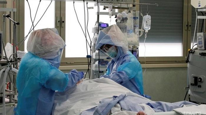 Во Франции рекордно снизилось число умерших от коронавируса