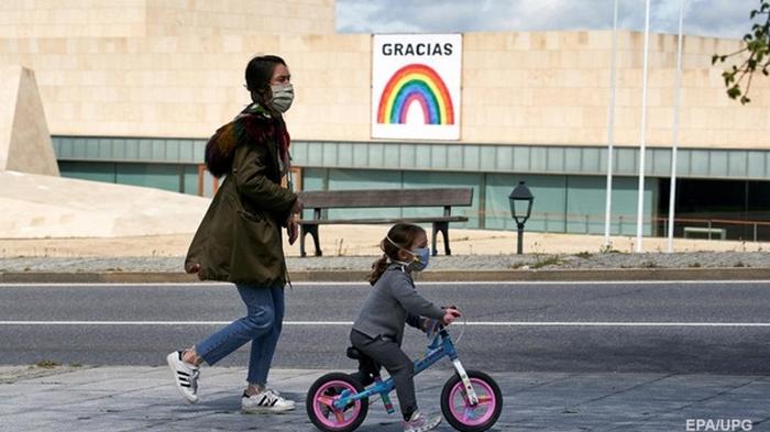 В Испании самое низкое число смертей от коронавируса за месяц