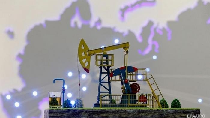 В России добыча газа упала, нефти - выросла