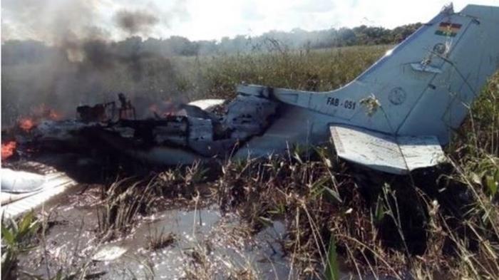В Боливии разбился военный самолет с гражданами Испании