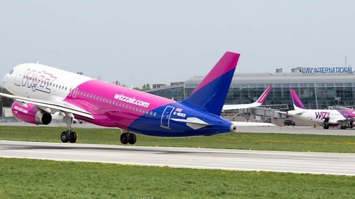 Wizz Air продлил отмену рейсов по украинским маршрутам