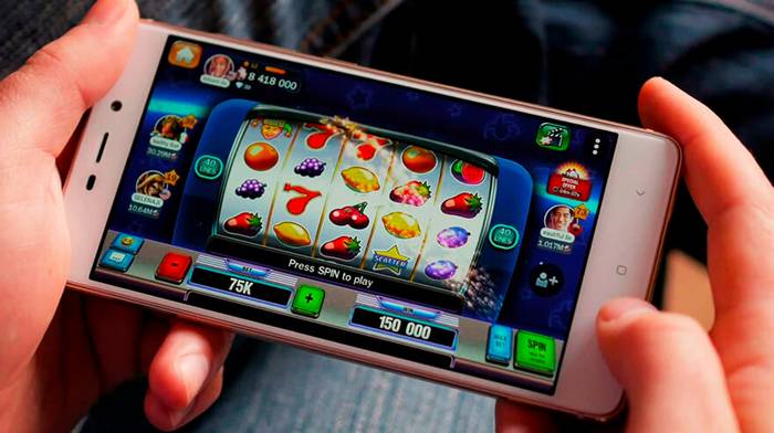 Можно ли играть в Азино777 казино на смартфоне?