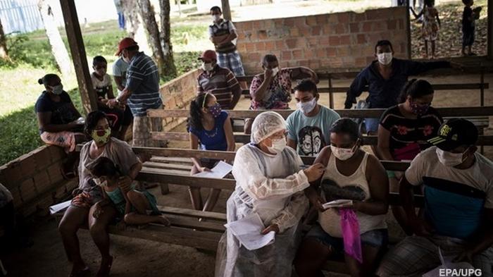 За день в Бразилии скончались 1349 больных коронавирусом