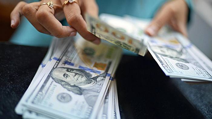 Выгодный курс доллара: где лучше совершить обмен валют