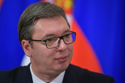 Президент Сербии привел армию в боевую готовность