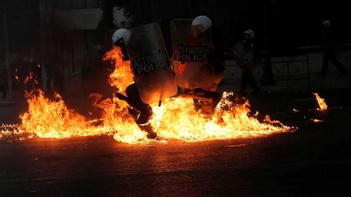 В Афинах вспыхнули протесты (фото)
