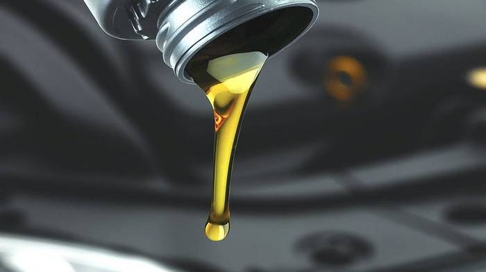 Моторное масло: назначение и особенности выбора