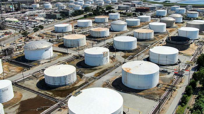 Нефть дорожает: цена на Brent превысила $45 за баррель