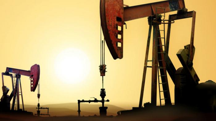 Нефть опустилась ниже $40 за баррель впервые с июня. Что случилось