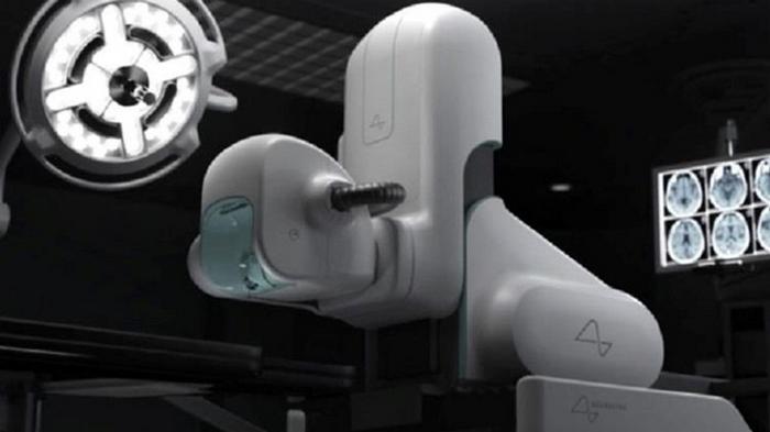 Представлен робот-хирург для установки нейро-чипа (фото)