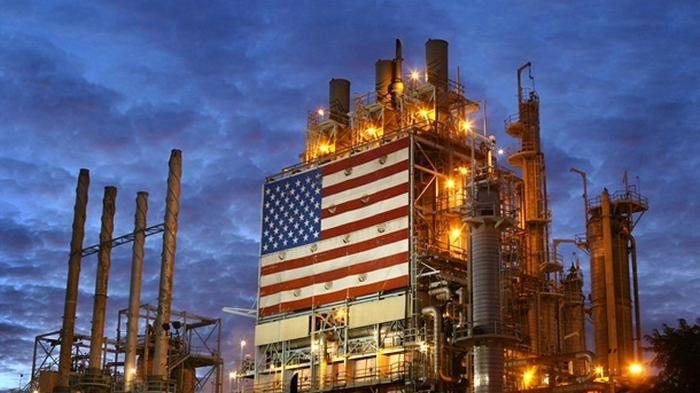 Нефть резко подорожала на фоне падения запасов в США