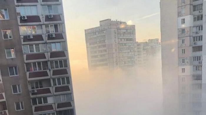 Плотный смог затянул часть Киева