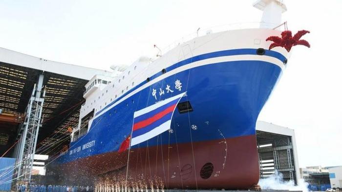 Крупнейшее китайское научно-исследовательское судно спустили на воду: видео