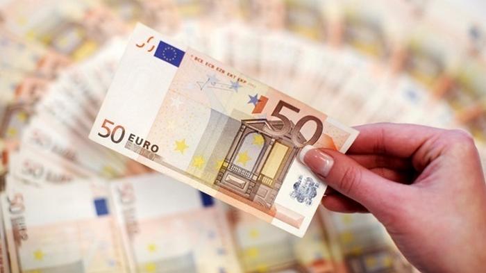 Курсы валют на 16 октября: евро резко подешевел