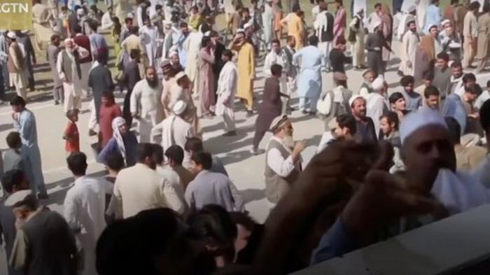 В Афганистане 15 человек погибли в давке за возможностью получить визу в Пакистан