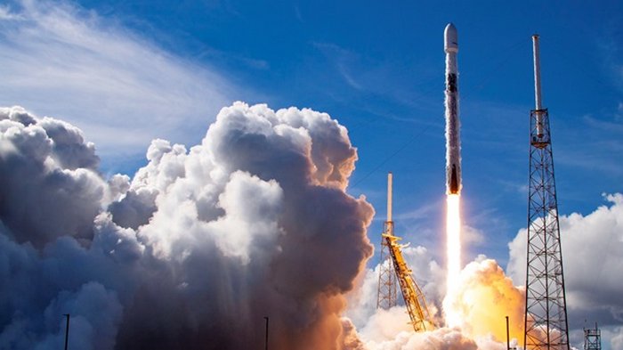 SpaceX вывела на околоземную орбиту спутник SXM-7