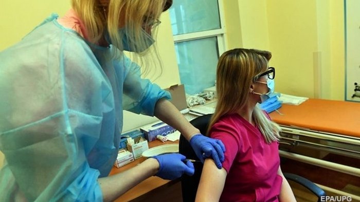 Украина может получить три COVID-вакцины от COVAX