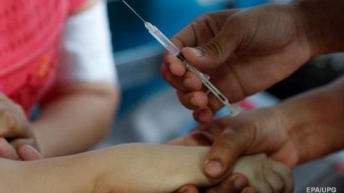 Польша может передать нам 1,5 млн доз вакцин - МИД