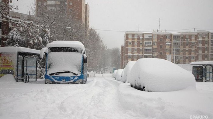 В Испании из-за снежной бури погибли три человека