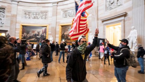 Сторонники Трампа хотят устроить массовые протесты в Вашингтоне в день инаугурации Байдена
