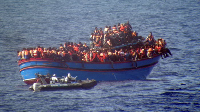 У берегов Ливии спасли более 400 нелегальных мигрантов