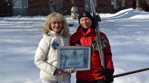 Житель Черкасс в 87 лет на лыжах установил рекорд в Буковеле