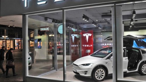 Tesla отзовет более 12 000 Model X по всему миру