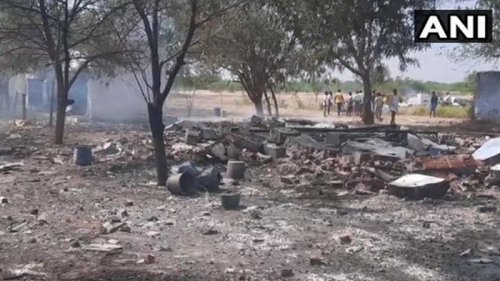 В Индии при взрыве на фабрике погибли 16 человек (видео)