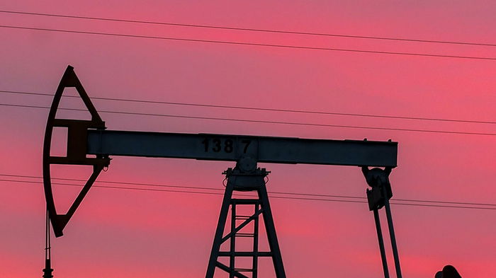 Цена нефти превысила $65 на новостях из США