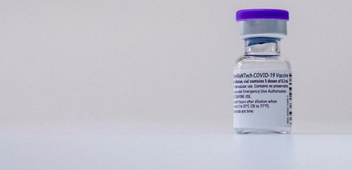 Ученые призвали отложить введение второй дозы вакцины Pfizer-BNT для большей эффективности