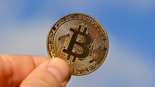 Bitcoin впервые пробил отметку в $50 000