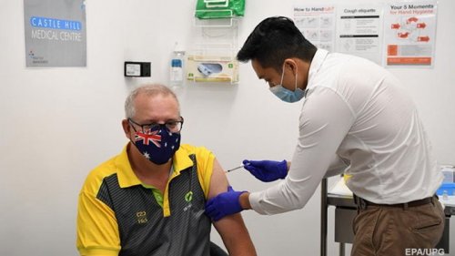 В Австралии началась вакцинация от COVID-19