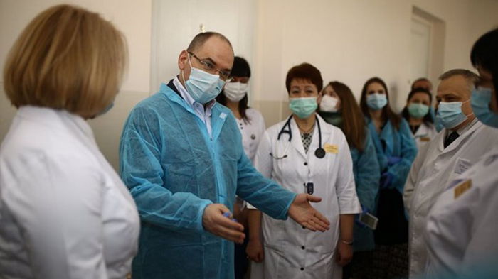 Степанов пообещал врачам 23 тысячи гривен зарплаты