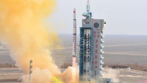 Китай запустил спутники для исследования электромагнитной среды