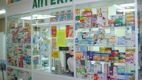 В Украине планируют штрафовать за продажу лекарств несовершеннолетним