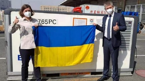 Первую партию CoronaVac отправили в Украину