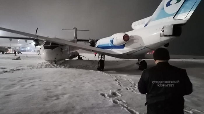 В российском аэропорту на стоянке столкнулись два самолета (фото)