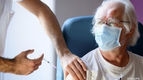 В Швейцарии назвали количество умерших после COVID-вакцинации