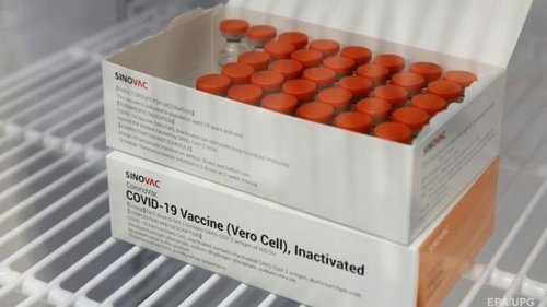 В Украине сделали сотни прививок вакциной Sinovac