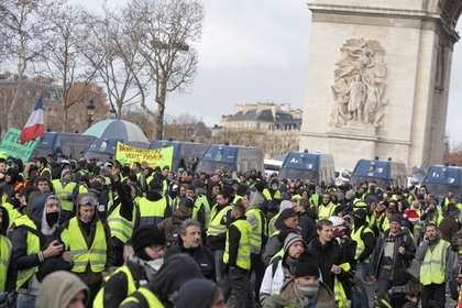 В ходе протестов во Франции арестованы более 1200 человек