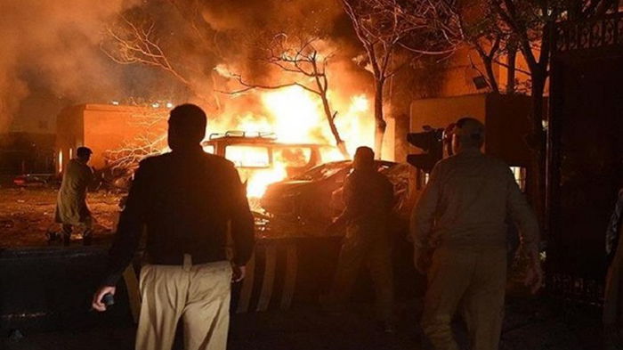 В Пакистане у отеля произошел взрыв, есть погибшие и раненые