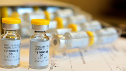 Вакцина J&J защитила от госпитализации и смерти при COVID-19 всех участников испытаний