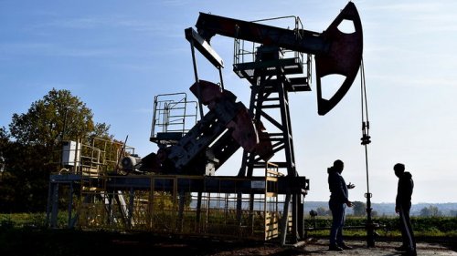 Цены на нефть падают из-за США и коронавируса