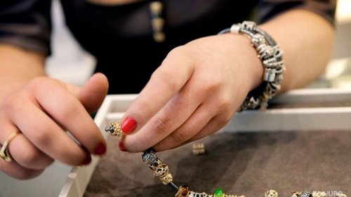 Ювелирный бренд Pandora отказался от натуральных алмазов