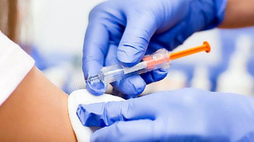 В Италии женщине случайно ввели шесть доз вакцины от коронавируса производства Pfizer